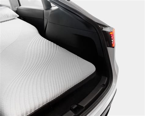 The Snuuzu Is a Hotel Bed Tailor.